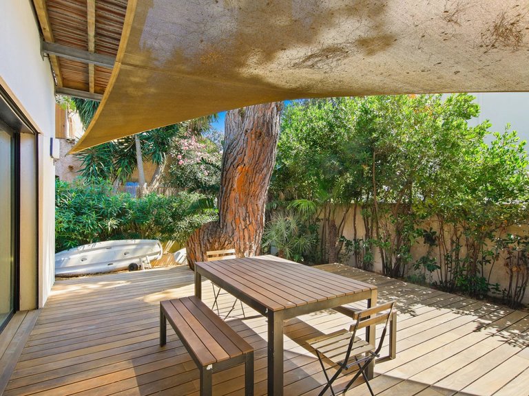Villa for Sale in Hyeres, Provence Coast (cassis To Cavalaire) 17
