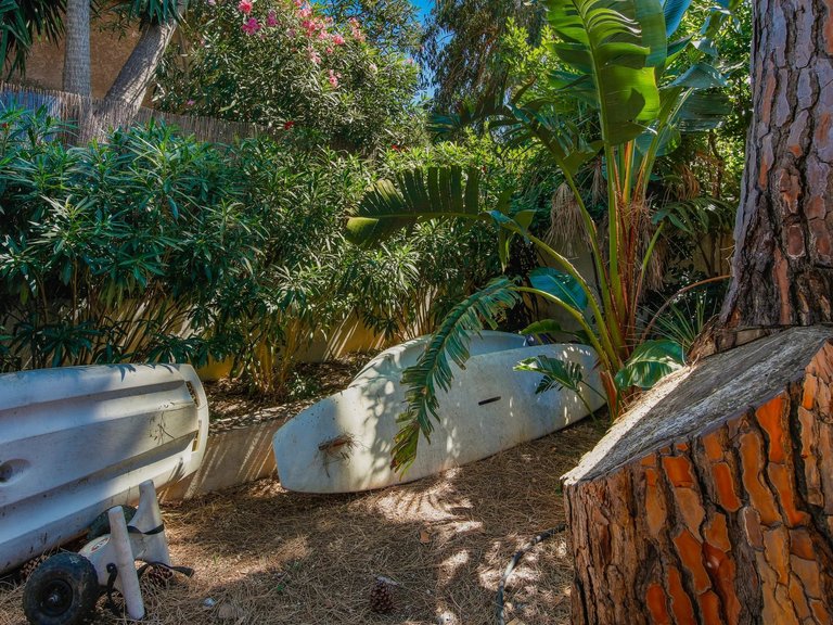 Villa for Sale in Hyeres, Provence Coast (cassis To Cavalaire) 18