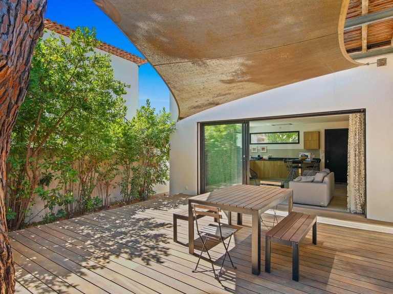 Villa for Sale in Hyeres, Provence Coast (cassis To Cavalaire) 6