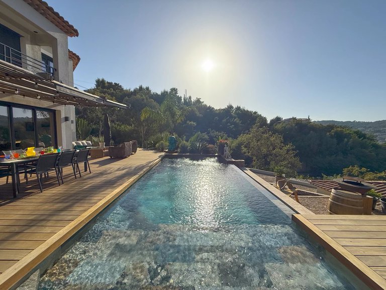 Villa for Sale in Cannes, Cannes Area 1