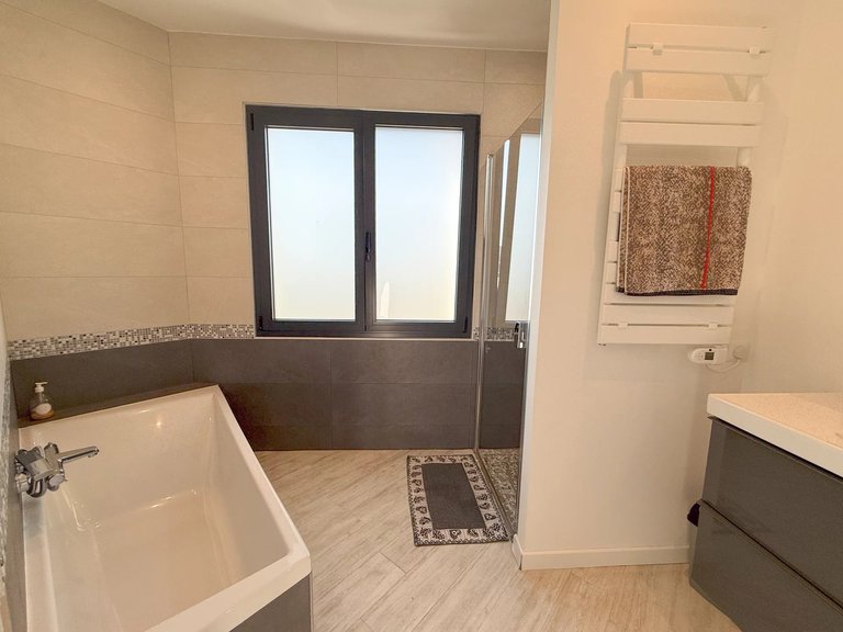 Villa for Sale in Cannes, Cannes Area 11