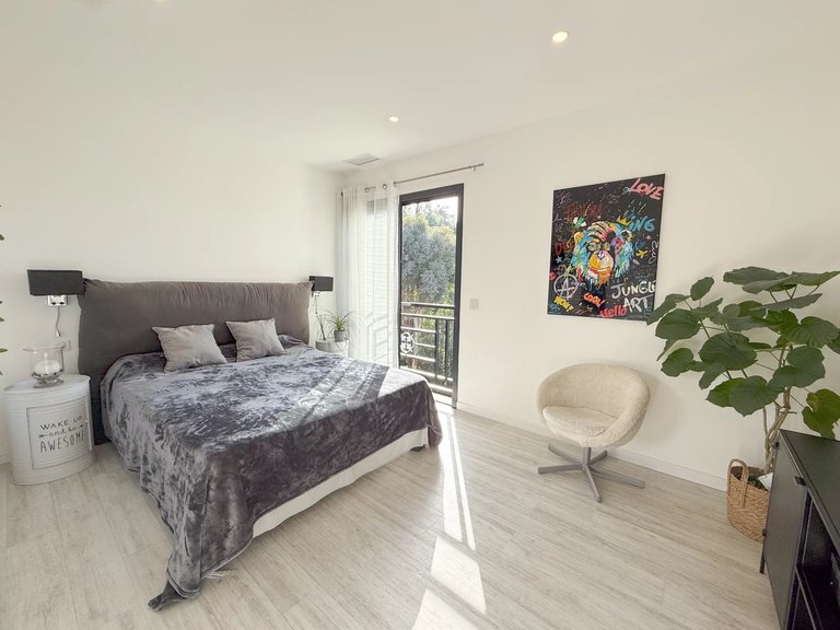 Villa for Sale in Cannes, Cannes Area 7