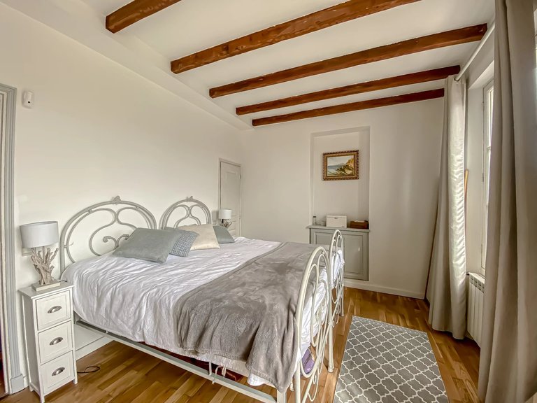 Villa for Sale in Le Golfe Juan, Antibes Area 6