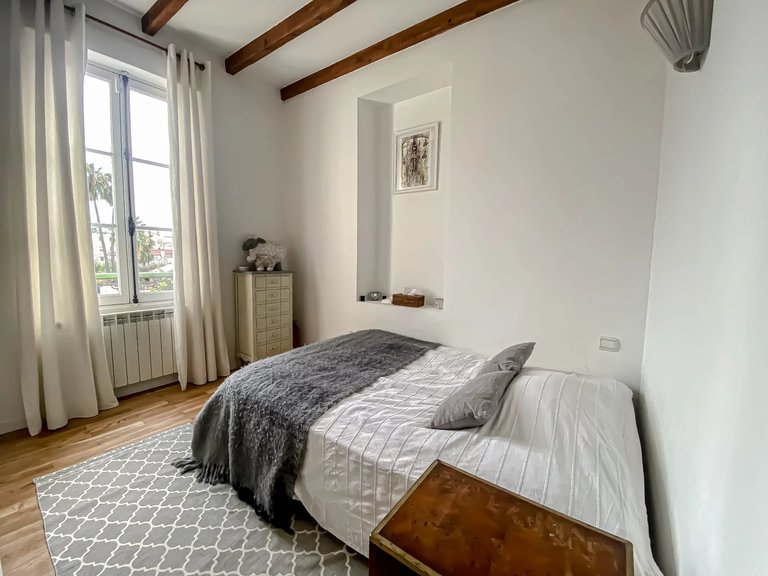 Villa for Sale in Le Golfe Juan, Antibes Area 7