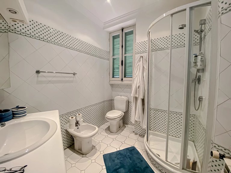 Villa for Sale in Le Golfe Juan, Antibes Area 10