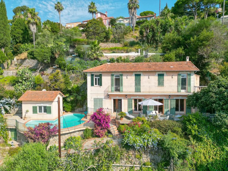 Villa for Sale in Le Golfe Juan, Antibes Area 1