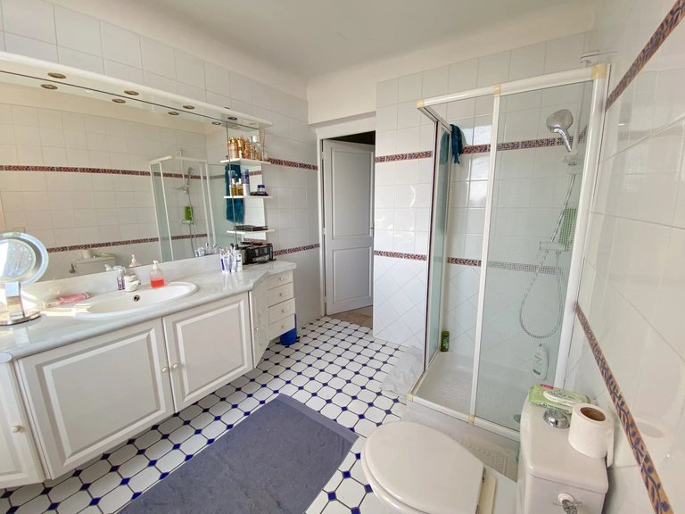 Villa for Sale in Le Golfe Juan, Antibes Area 7