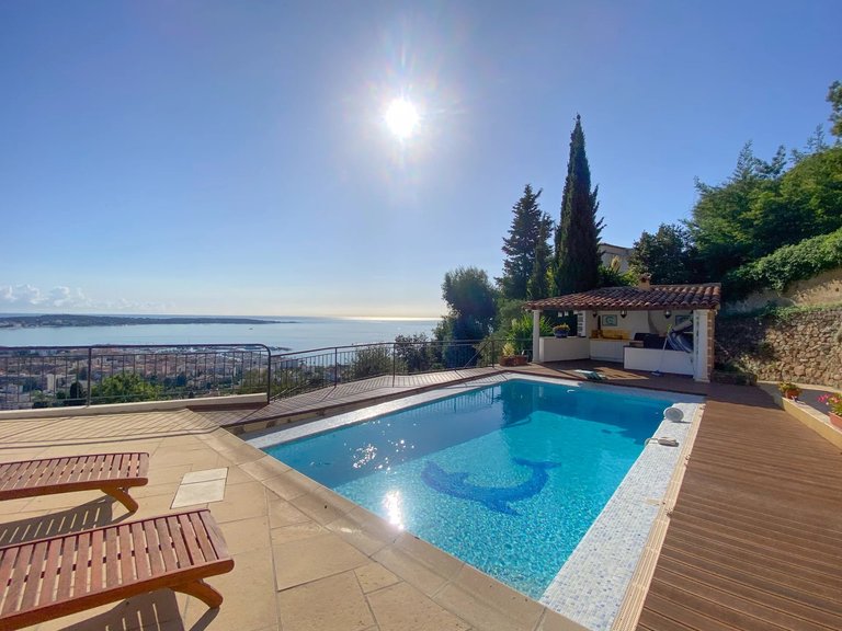 Villa for Sale in Cannes, Cannes Area 3