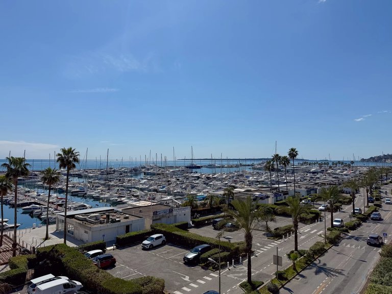 Apartment for Sale in Le Golfe Juan, Antibes Area 13