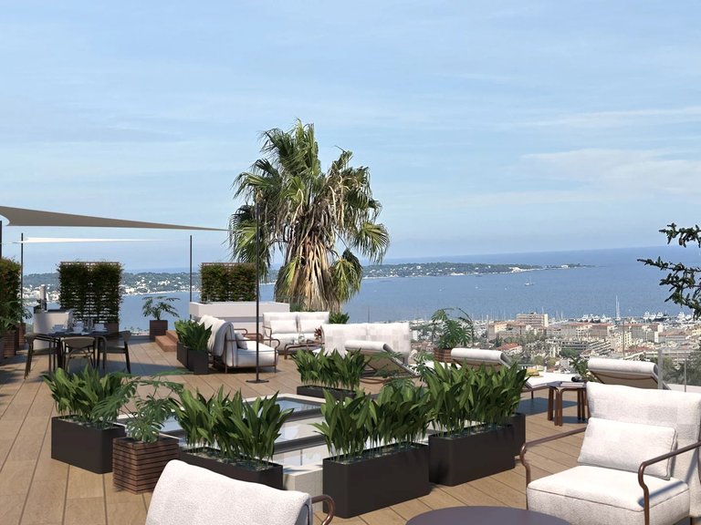 Villa for Sale in Le Golfe Juan, Antibes Area 1
