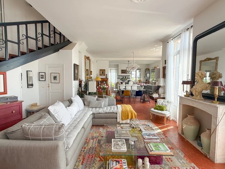 Villa for Sale in Le Golfe Juan, Antibes Area 3