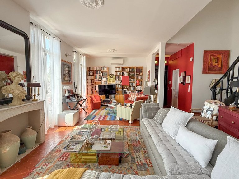 Villa for Sale in Le Golfe Juan, Antibes Area 4