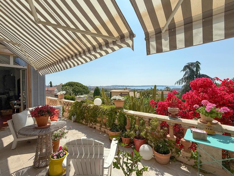Villa for Sale in Le Golfe Juan, Antibes Area 5