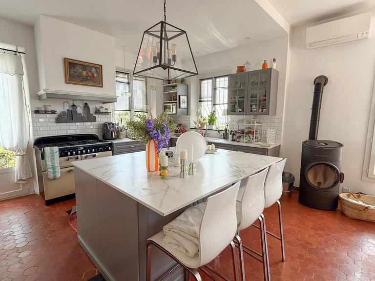 Villa for Sale in Le Golfe Juan, Antibes Area 6