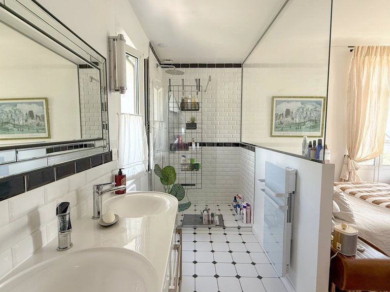 Villa for Sale in Le Golfe Juan, Antibes Area 9