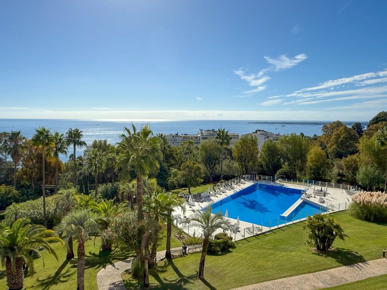 Apartment for Sale in Le Golfe Juan, Antibes Area 1