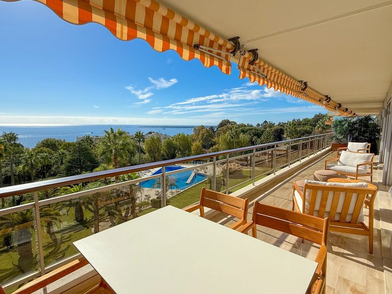 Apartment for Sale in Le Golfe Juan, Antibes Area 2