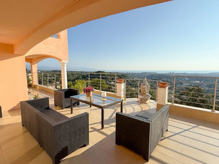 Villa for Sale in Cannes, Cannes Area 12