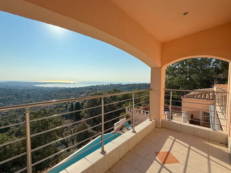 Villa for Sale in Cannes, Cannes Area 13