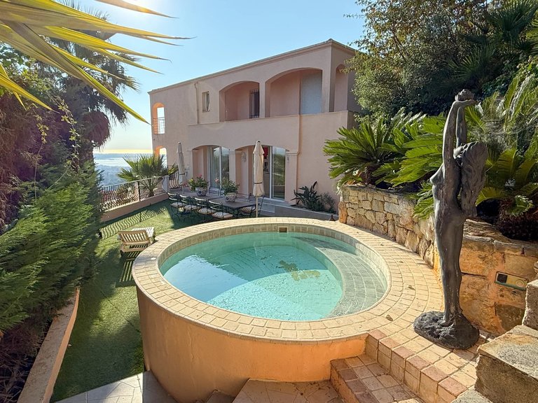 Villa for Sale in Cannes, Cannes Area 14