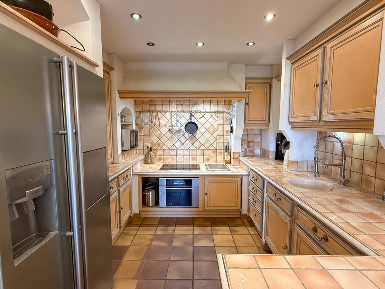 Villa for Sale in Cannes, Cannes Area 6