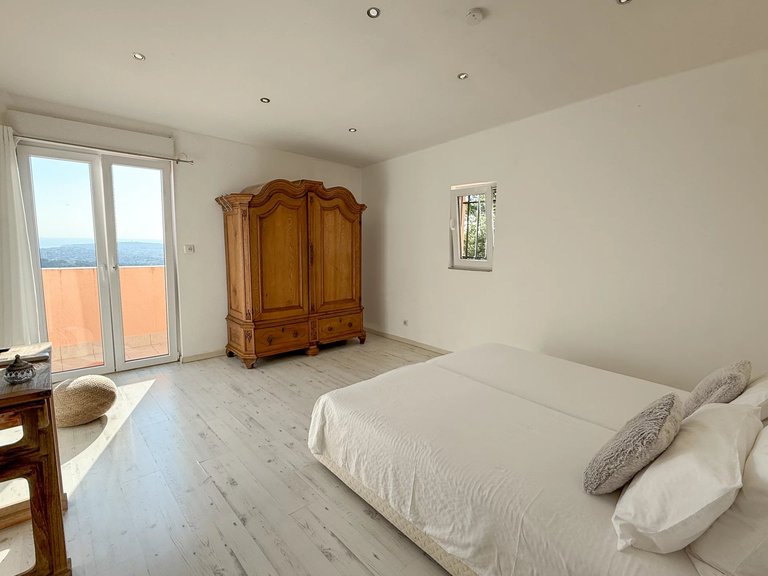 Villa for Sale in Cannes, Cannes Area 7