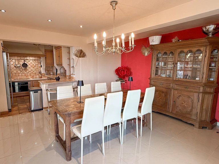 Villa for Sale in Cannes, Cannes Area 10