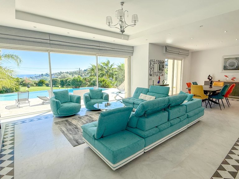Villa for Sale in Antibes, Antibes Area 3