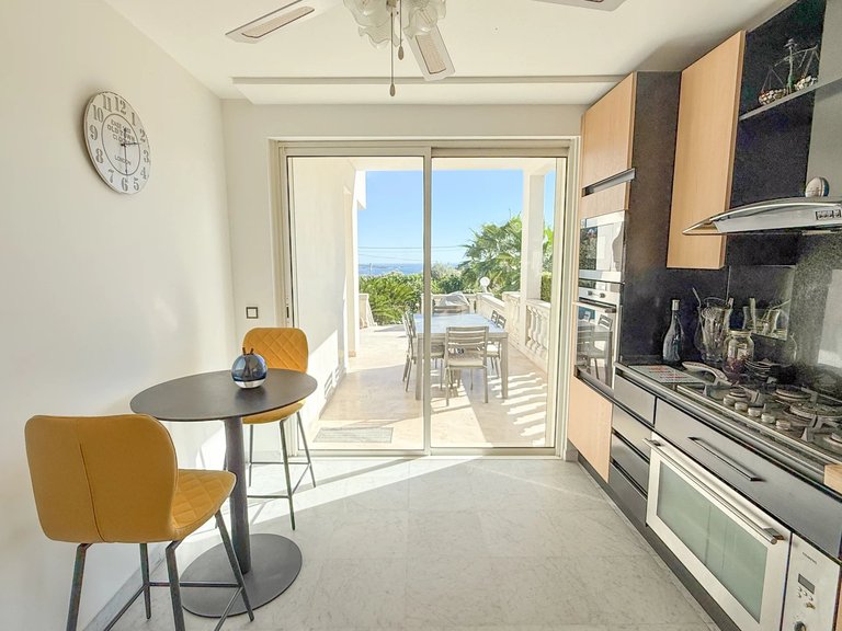 Villa for Sale in Antibes, Antibes Area 4