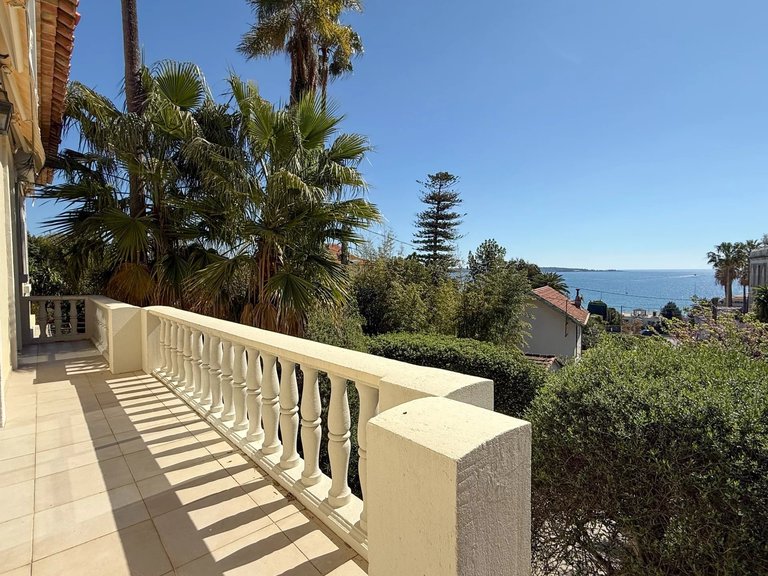Villa for Sale in Le Golfe Juan, Antibes Area 12