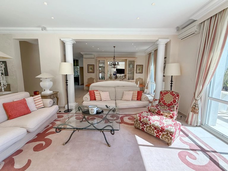 Villa for Sale in Le Golfe Juan, Antibes Area 4