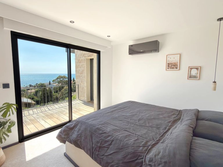 Villa for Sale in Le Golfe Juan, Antibes Area 7