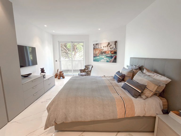 Apartment for Sale in Le Golfe Juan, Antibes Area 7
