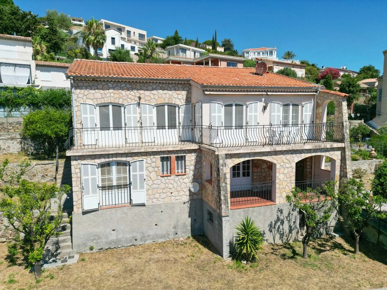 Villa for Sale in Le Golfe Juan, Antibes Area 1