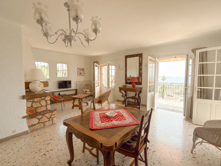 Villa for Sale in Le Golfe Juan, Antibes Area 6
