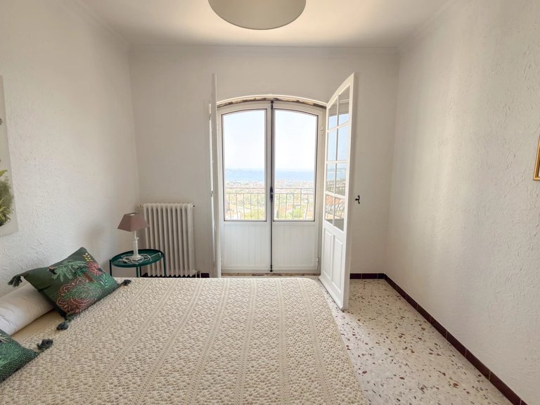 Villa for Sale in Le Golfe Juan, Antibes Area 8