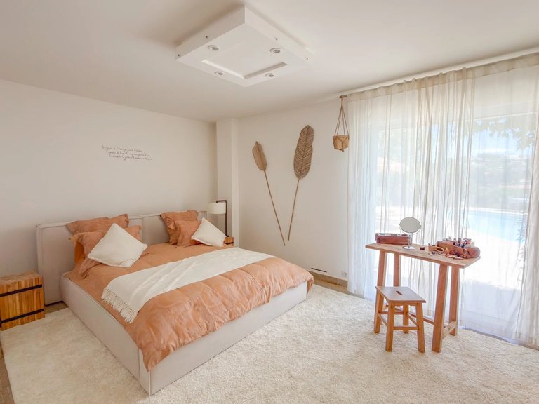 Villa for Sale in Le Golfe Juan, Antibes Area 13