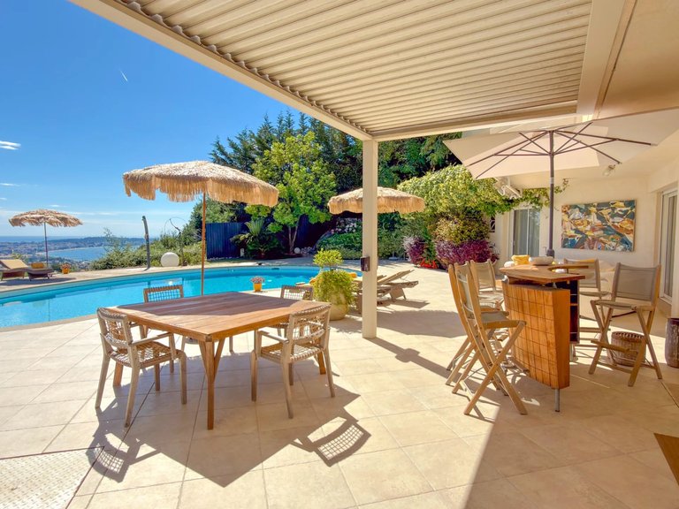 Villa for Sale in Le Golfe Juan, Antibes Area 3