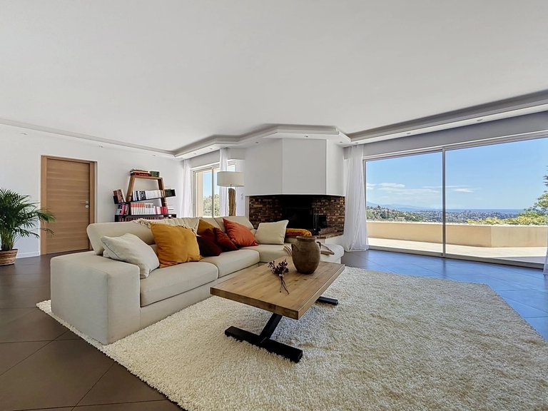 Villa for Sale in Le Golfe Juan, Antibes Area 5