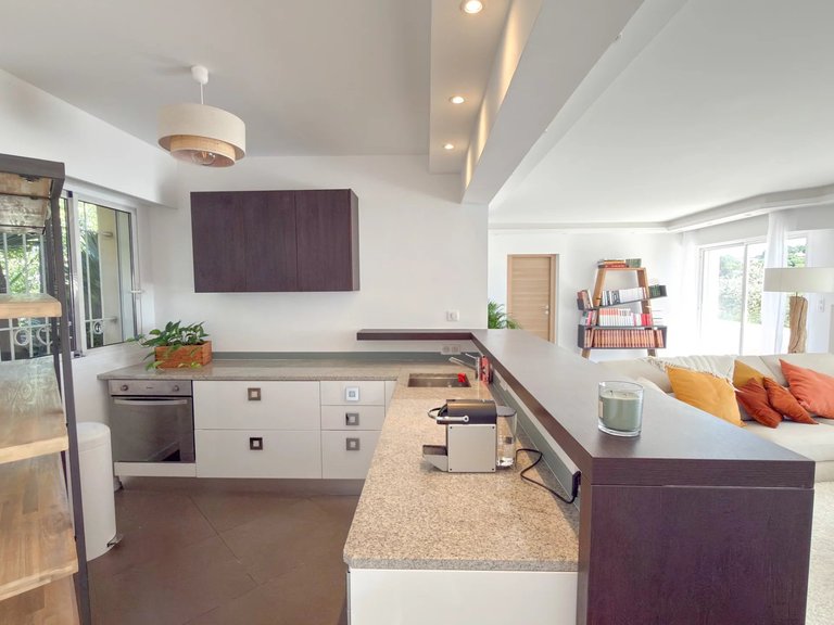 Villa for Sale in Le Golfe Juan, Antibes Area 6