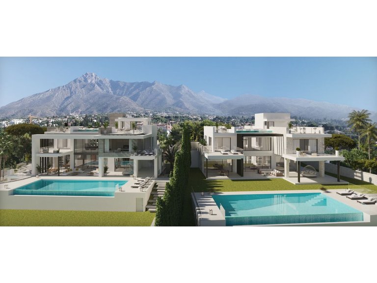 Villa for Sale in Marbella, Marbella Area 1
