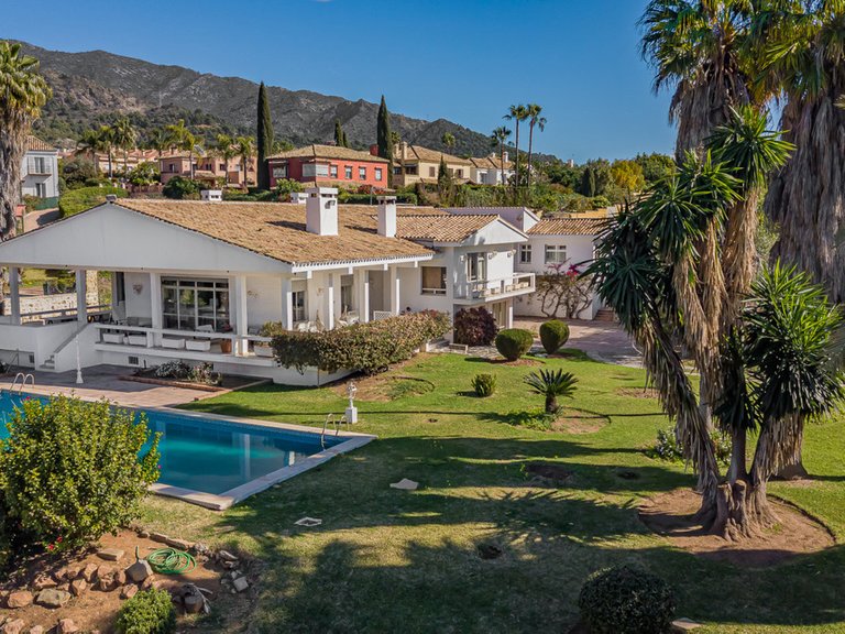 Villa for Sale in Marbella, Marbella Area 1