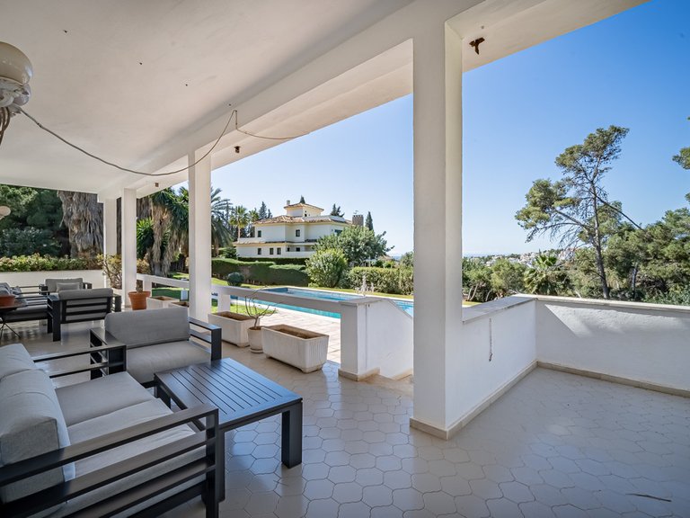 Villa for Sale in Marbella, Marbella Area 2
