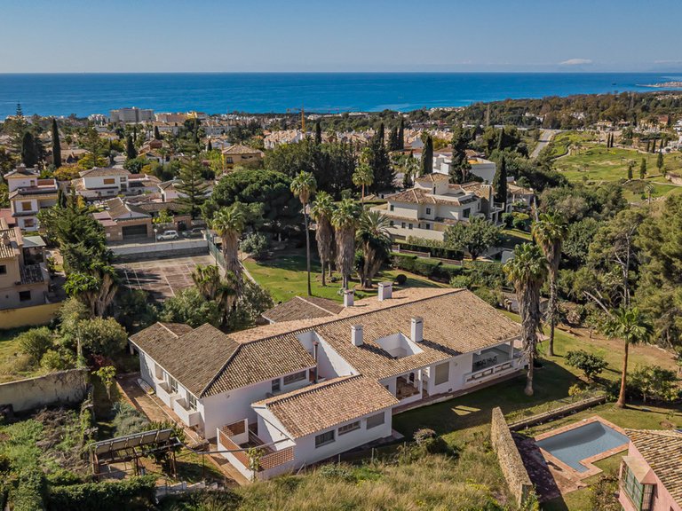 Villa for Sale in Marbella, Marbella Area 12