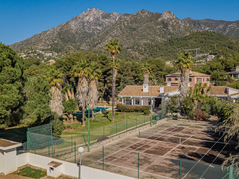 Villa for Sale in Marbella, Marbella Area 15