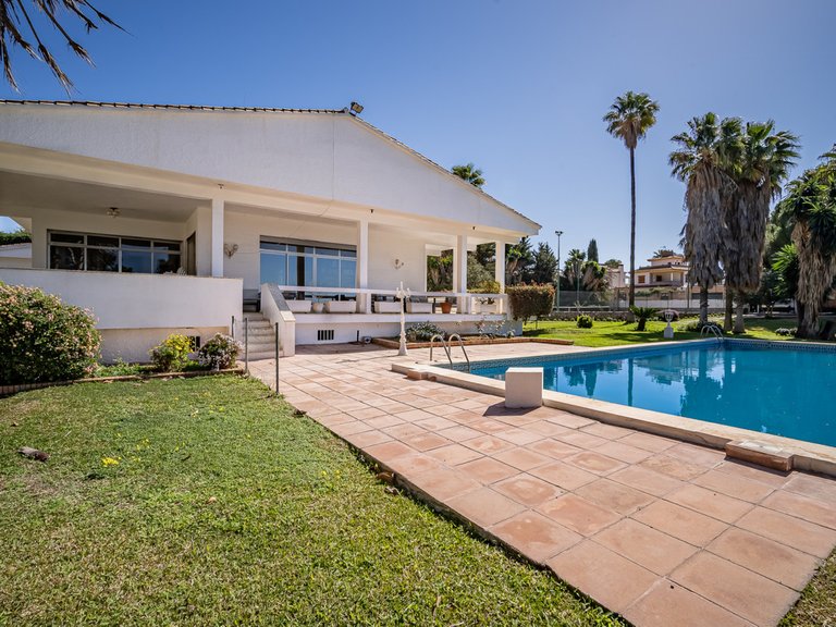 Villa for Sale in Marbella, Marbella Area 5