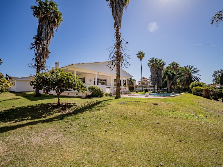 Villa for Sale in Marbella, Marbella Area 8