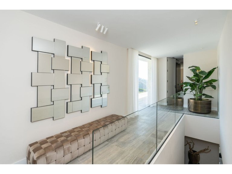 Villa for Sale in Benahavís, Marbella Area 16