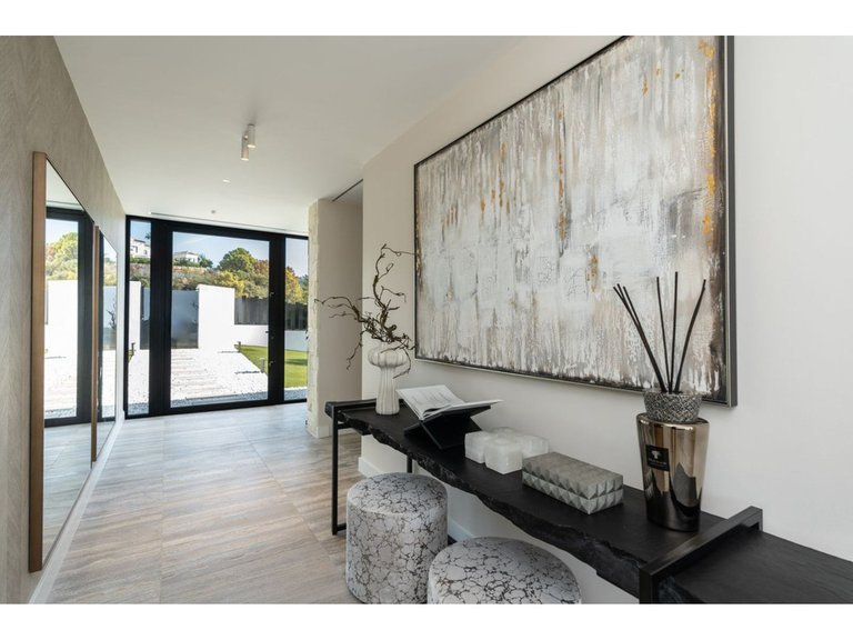 Villa for Sale in Benahavís, Marbella Area 18