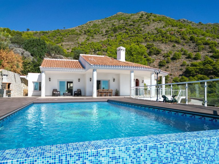 Villa for Sale in Mijas, Marbella Area 1